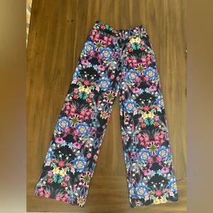 Kaiya Floral Pants Size Small